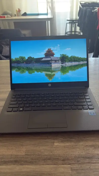 Notebook HP con Intel Core i3 y Windows 11 - miniatura 1