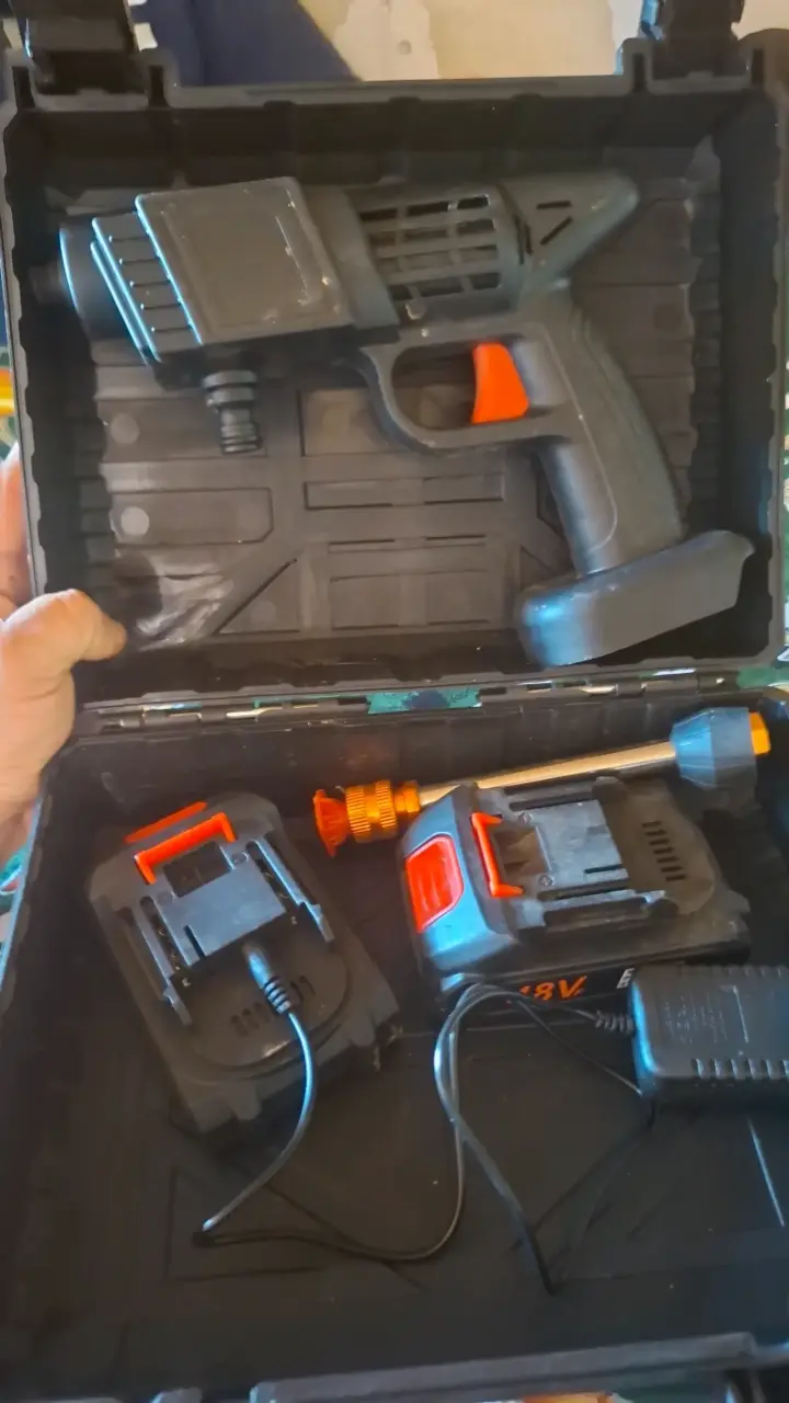 Pistola de limpieza portátil 18V con accesorios - 1