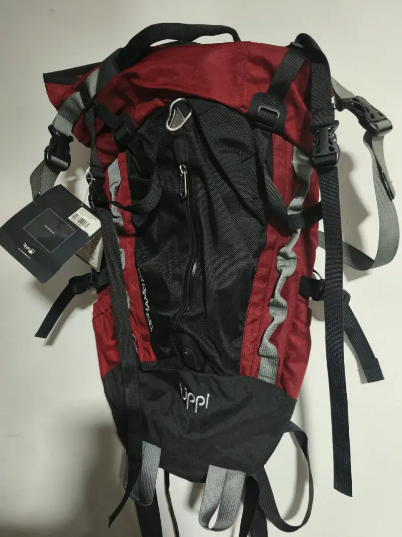 Mochila de senderismo Upp rojo y negro - 1