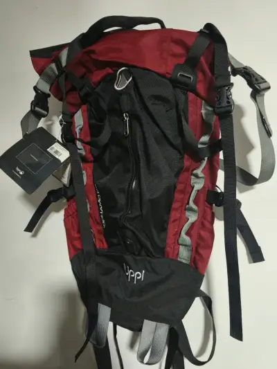 Mochila de senderismo Upp rojo y negro - miniatura 1
