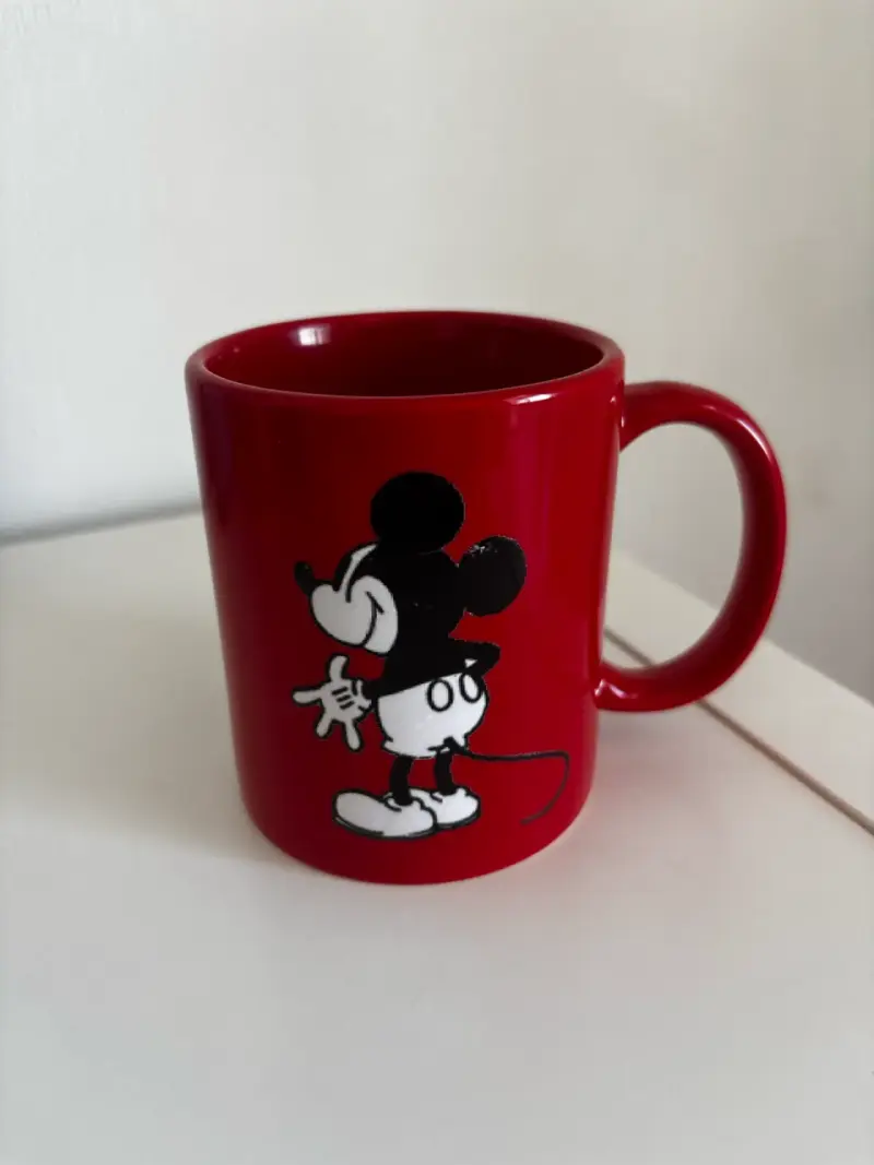 Tazón rojo con diseño de Mickey Mouse - 2