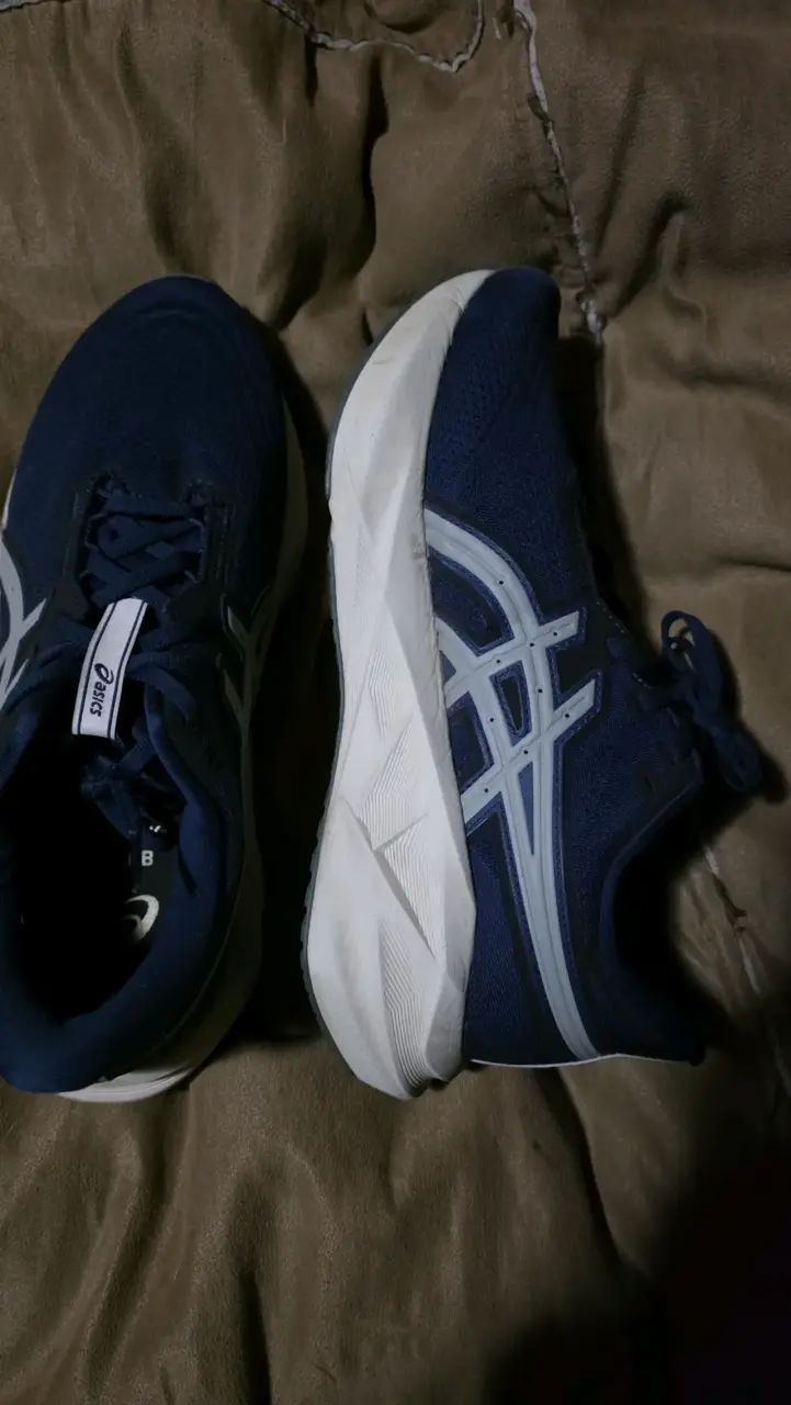 Zapatillas Asics Novablast 5 - 1
