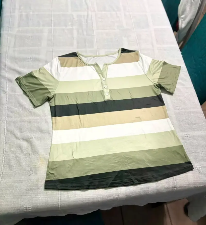 Polera de rayas verdes para mujer