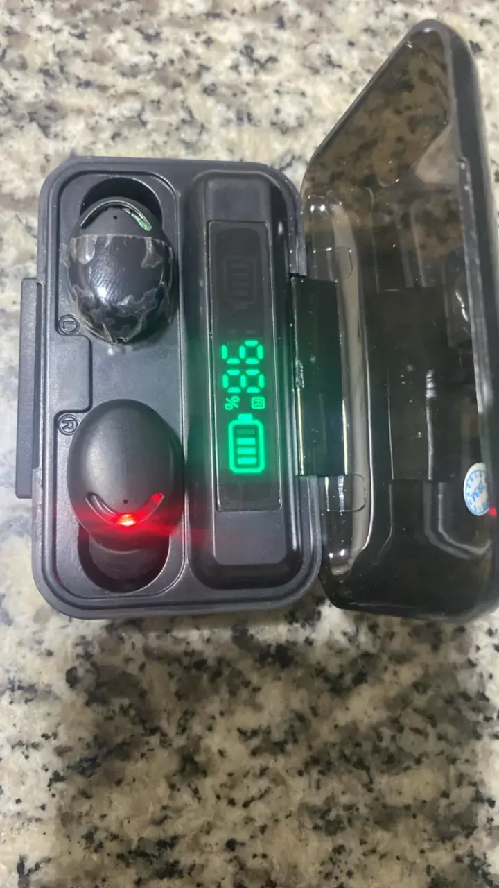 Auriculares inalámbricos con estuche de carga LED - 1