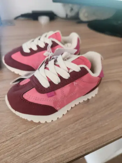 Zapatillas deportas Zara rosadas numero 22 - miniatura 3