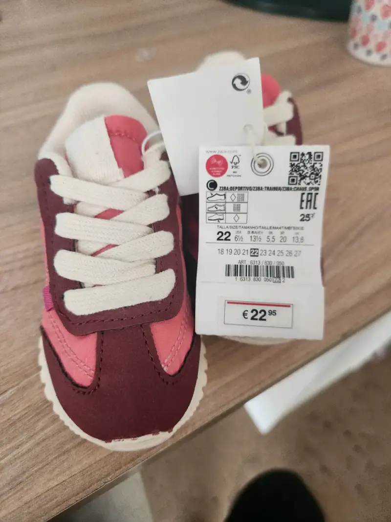 Zapatillas deportas Zara rosadas numero 22 - 4