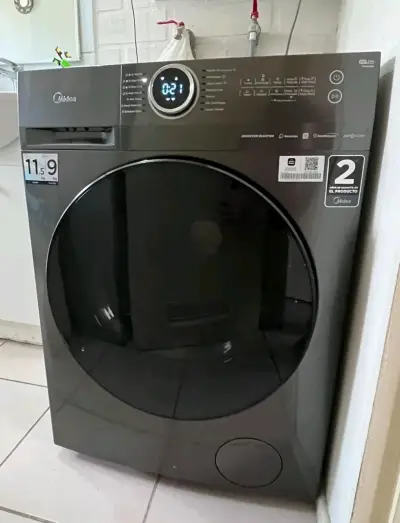 Lavadora secadora Midea 11.5 kg negra - miniatura 2