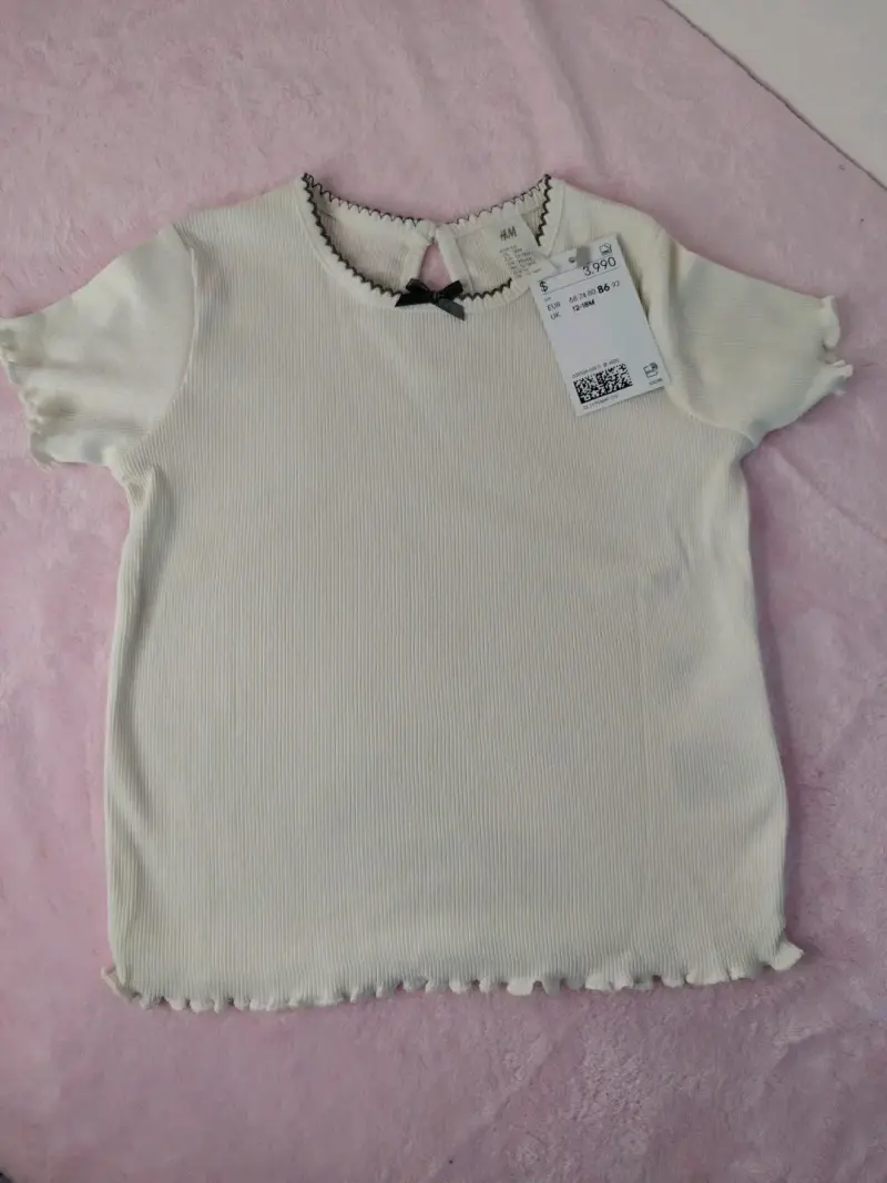Polera Beige H&M para niña con detalle de lazo