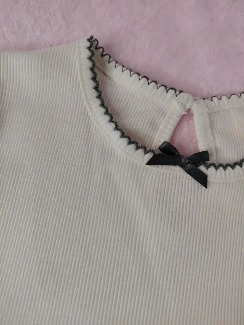 Polera Beige H&M para niña con detalle de lazo - 2
