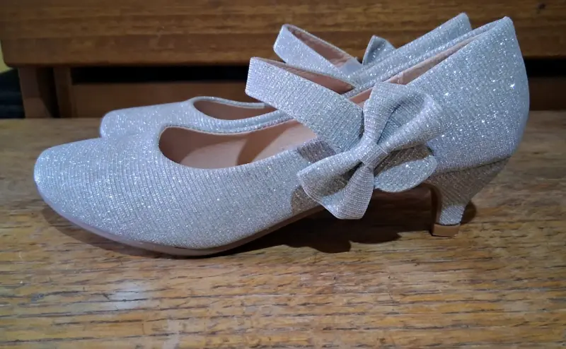 Zapatos de fiesta para niña con brillo y lazo - 1