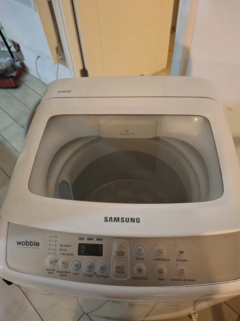 Lavadora Samsung Wobble 8 kg eficiente - 8