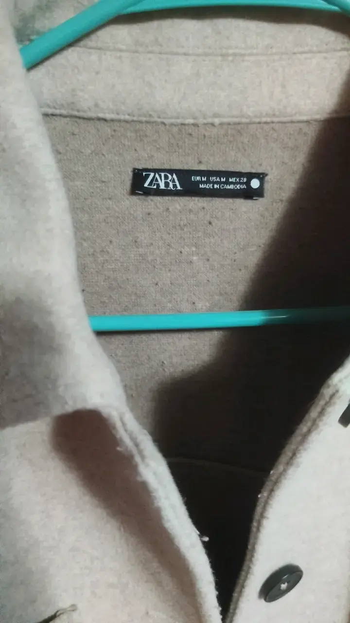 Chaqueta corta beige Zara para mujer - 2