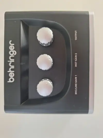 Interfaz de Audio USB Behringer U-Phoria UM2 - miniatura 3