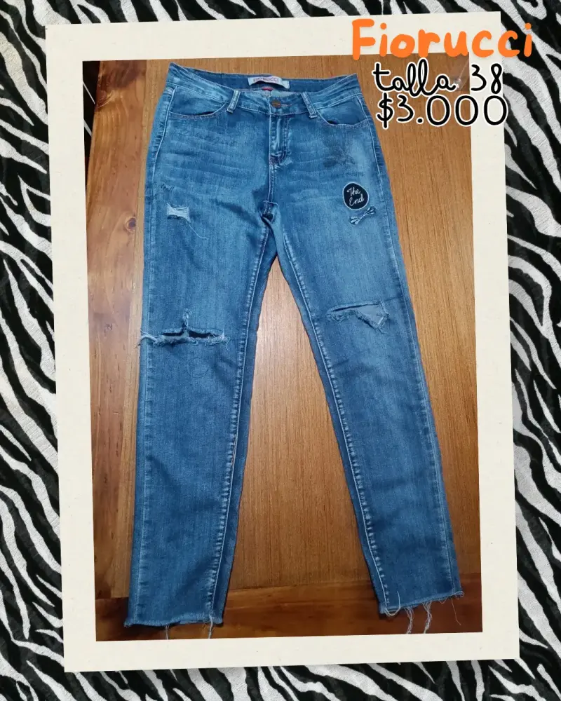 Jeans Fiorucci desgastados talla 38