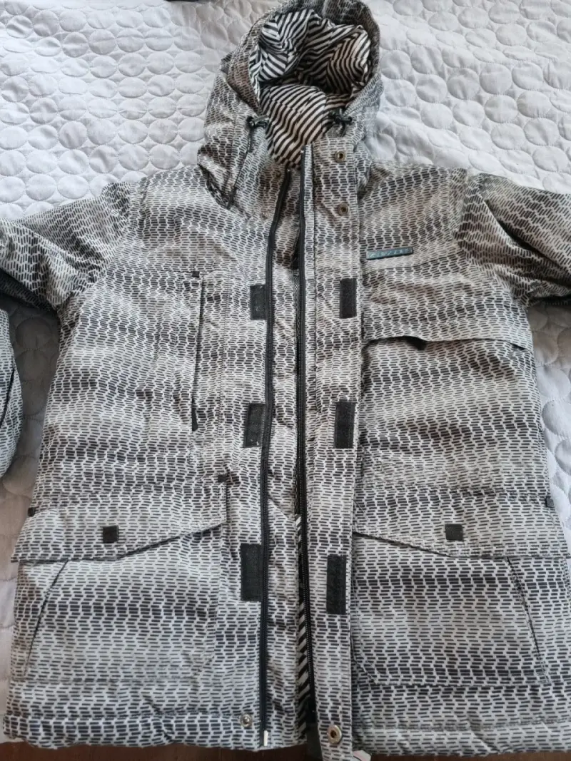 Chaqueta de invierno gris con capucha Maui&Sons - 3