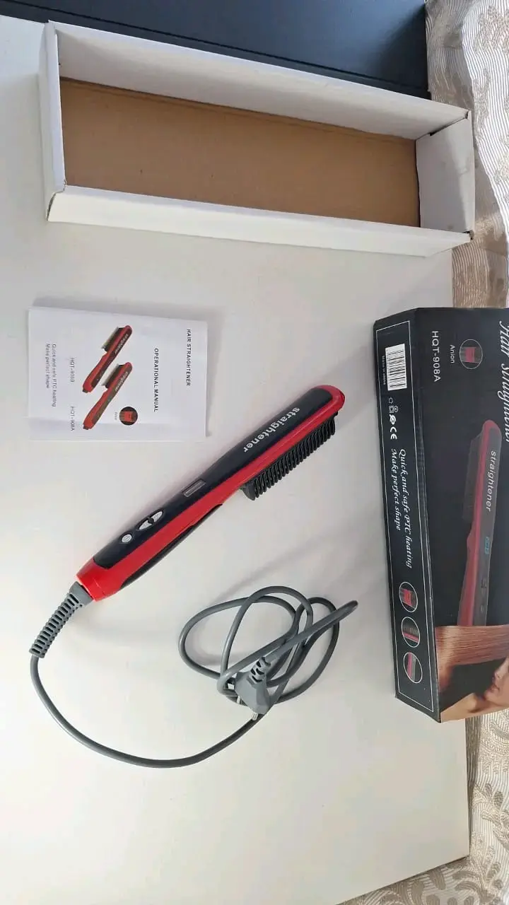 Cepillo alisador de cabello rojo y negro - 4