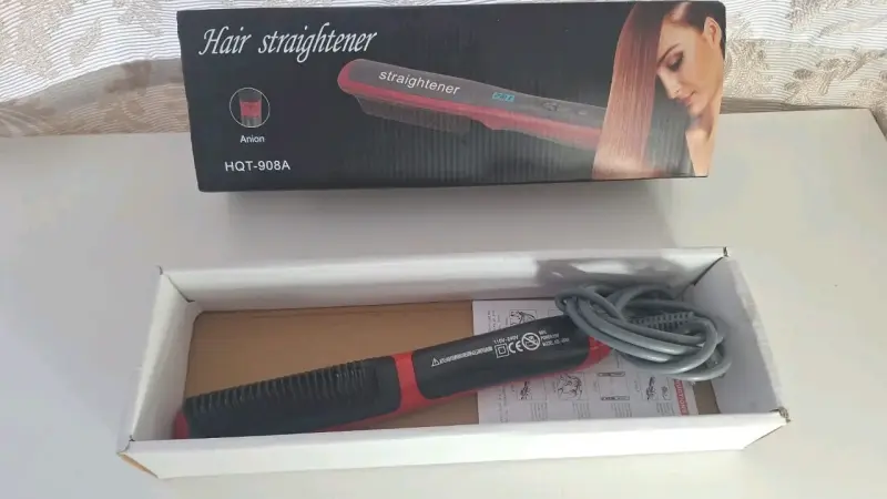 Cepillo alisador de cabello rojo y negro - 5