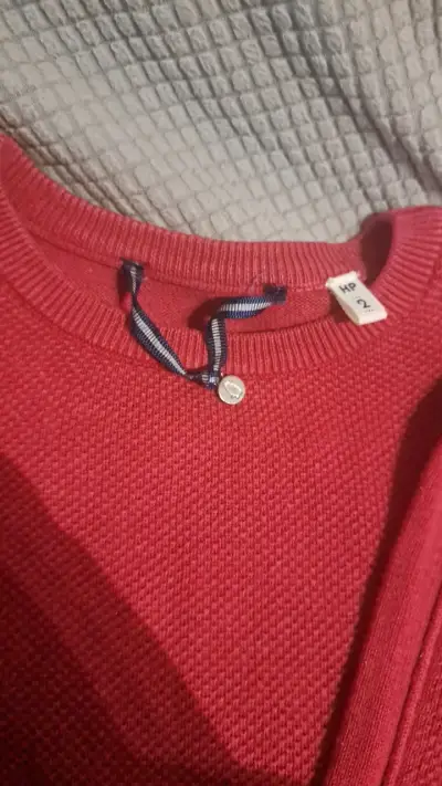 Suéter rojo para niños - miniatura 2