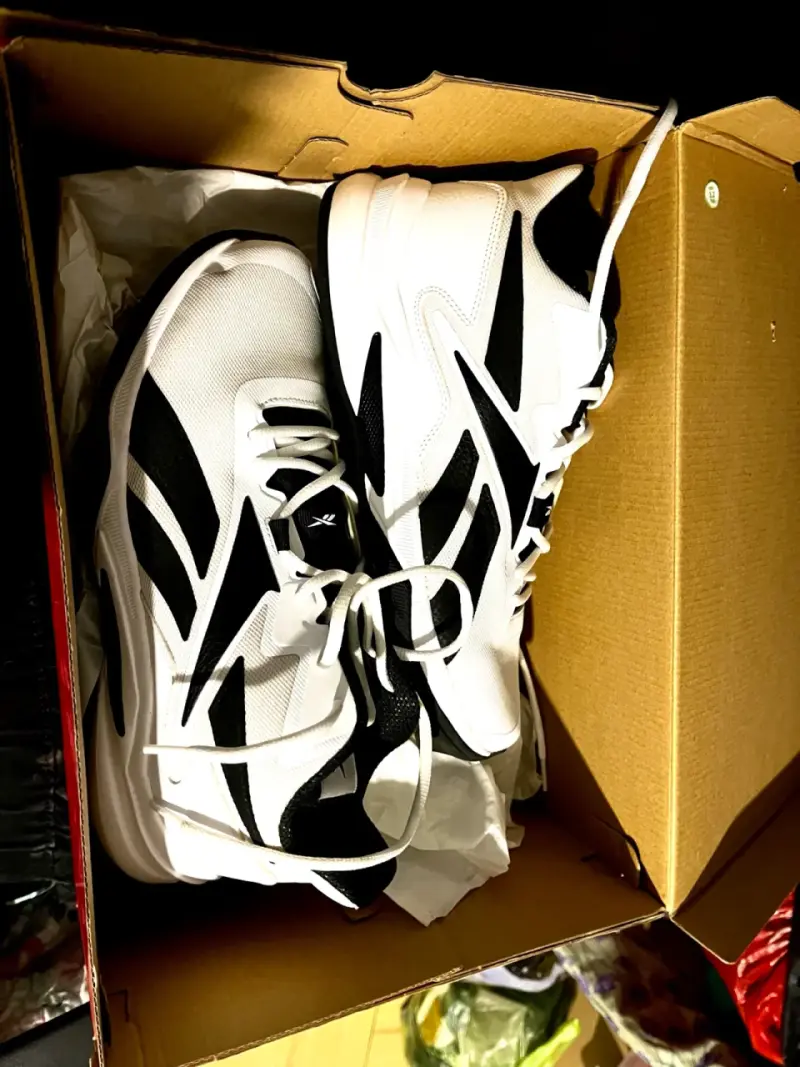 Zapatillas deportivas blancas y negras Reebok - 1