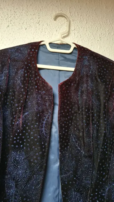 Chaqueta de terciopelo con diseño brillante - miniatura 3