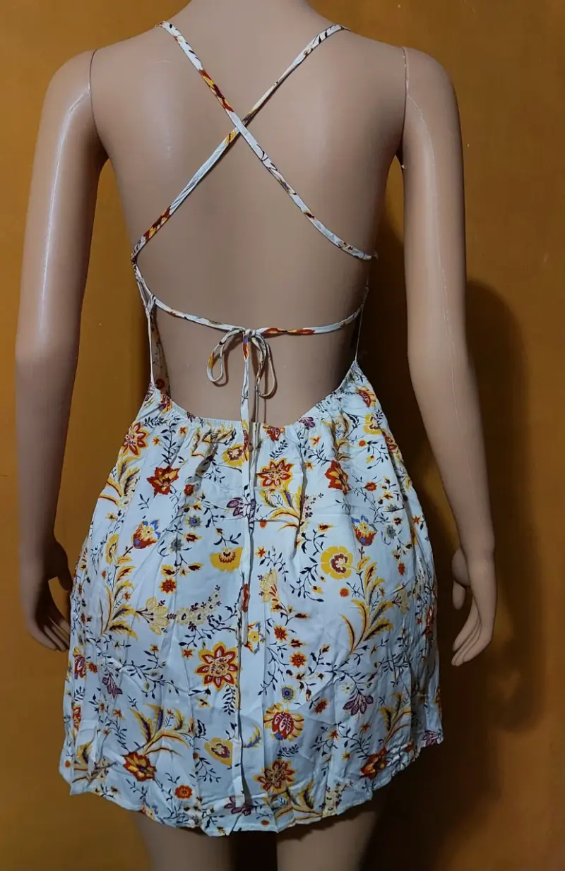 Vestido floral con tirantes y espalda descubierta - 3