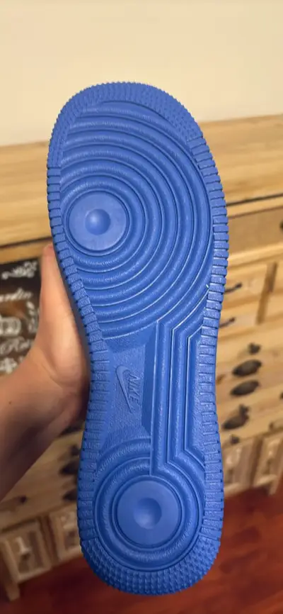Zapatillas deportivas azules y amarillas Nike Air Force 1 - miniatura 5