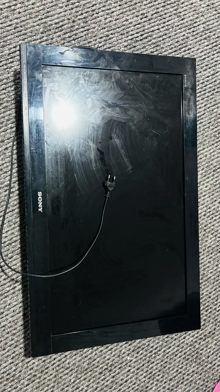 Televisor Sony Bravia con entradas HDMI - 1