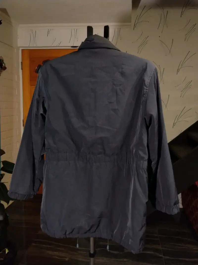 Chaqueta delgada gris oscuro para mujer - 3