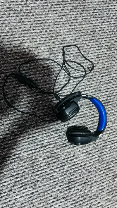 Audífonos con cable USB y jack 3.5mm - miniatura 1
