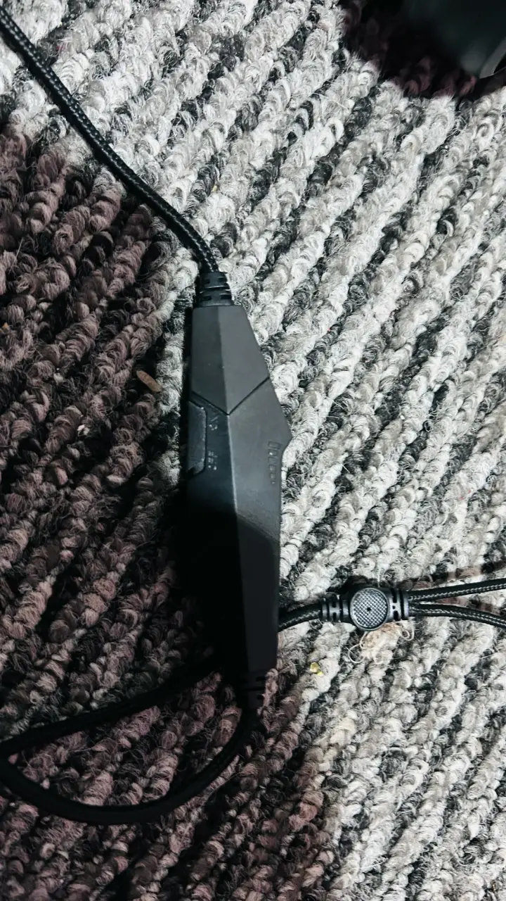 Audífonos con cable USB y jack 3.5mm - 3
