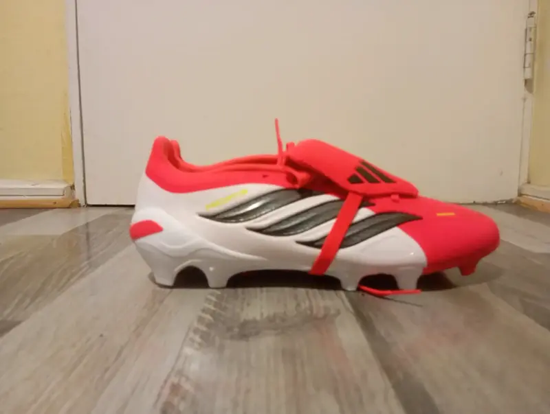 Botines de fútbol Adidas Predator rojos - 2