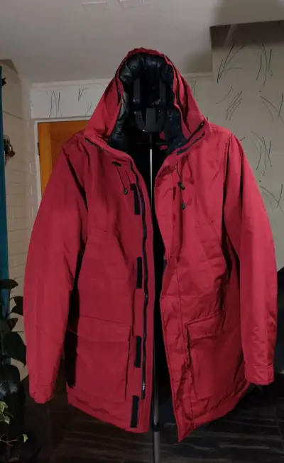 Parka roja con capucha para mujer repelente al agu - miniatura 1