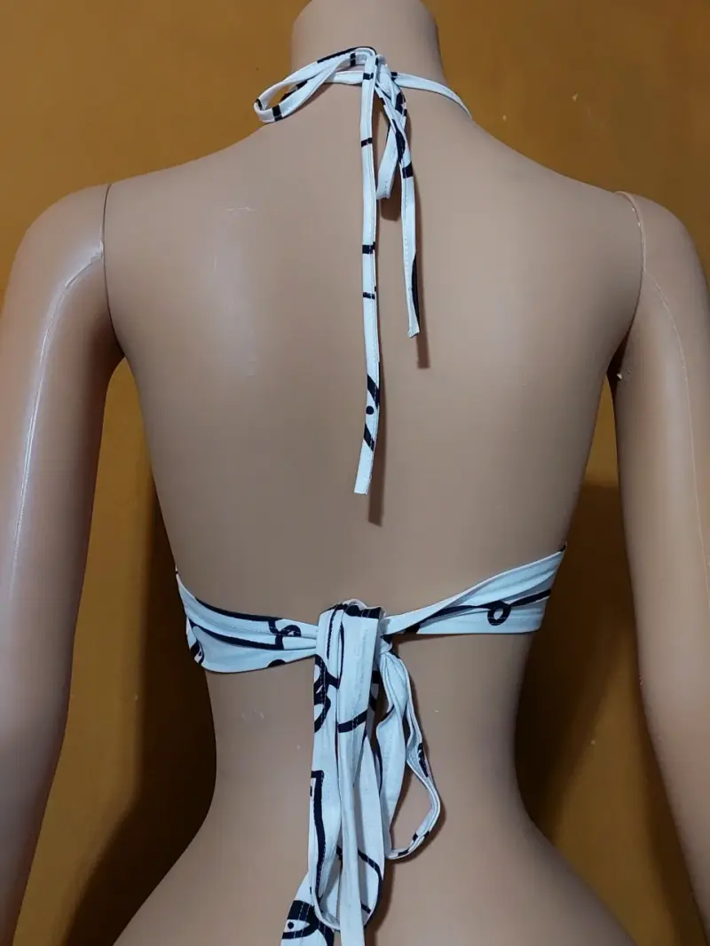 Crop top Shein con diseño abstracto talla L - 2