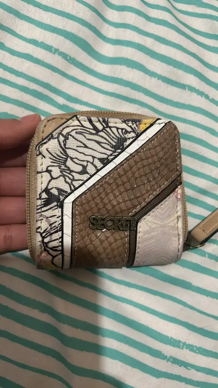Billetera /monedero Secret con diseño floral - 4