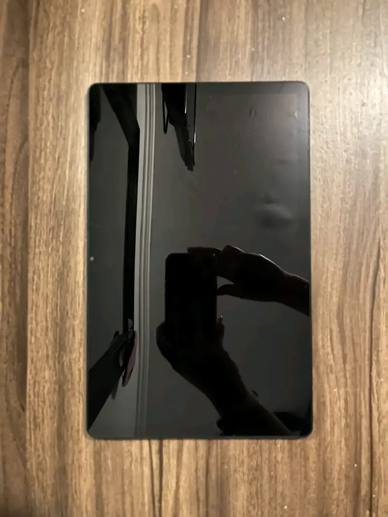 Tablet Lenovo Tab M10 con funda protectora - 1