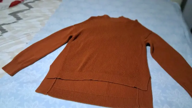 Suéter de punto color terracota para mujer - 3