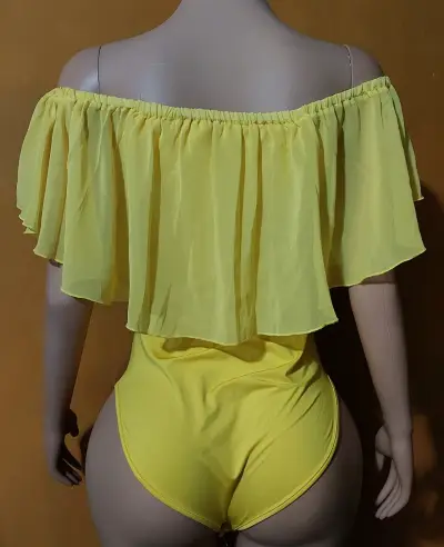 Body amarillo talla estándar off-shoulder - miniatura 2