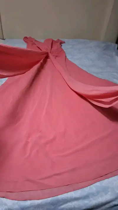 Vestido largo coral elegante para fiesta - miniatura 3