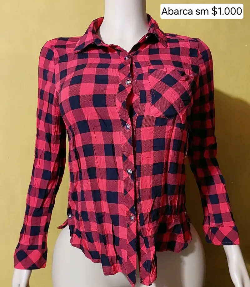 Camisa a cuadros roja y negra para mujer - 4