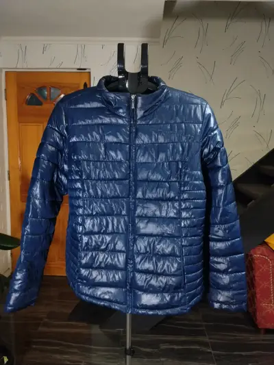 Chaqueta acolchada azul para mujer - miniatura 2