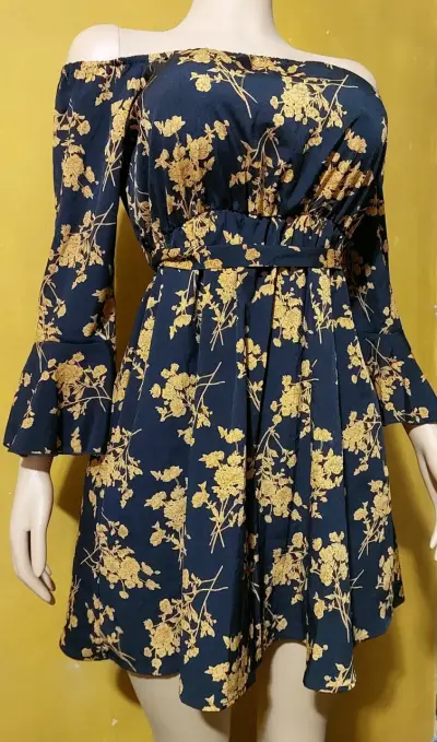 Vestido floral shein con hombros descubiertos - miniatura 2
