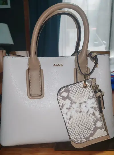Bolso de mano Aldo beige con monedero - miniatura 1