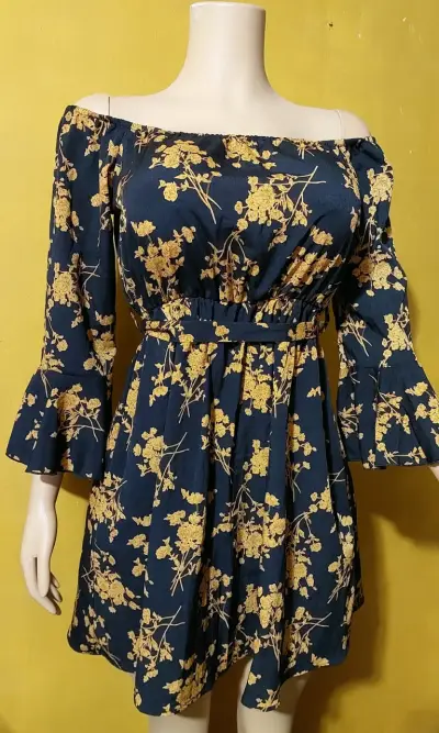 Vestido floral shein con hombros descubiertos - miniatura 4
