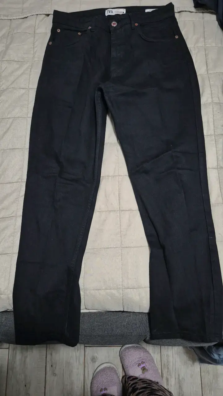 Jeans negros de mujer Zara talla 38 en buen estado - 1