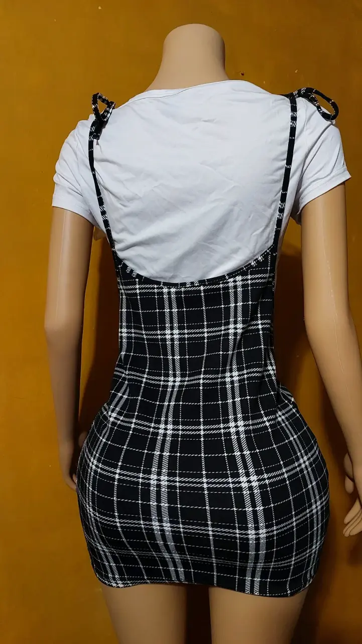 Falda corta a cuadros estilo jardinera talla L - 3