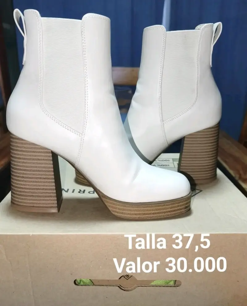 Lindos botines de mujer, precio conversable ‼️ - 2