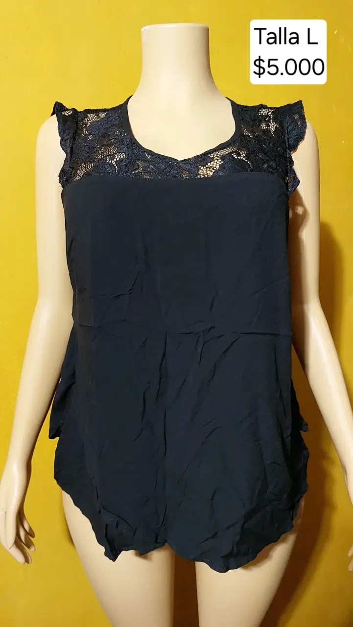Blusa de encaje negra talla L - 1