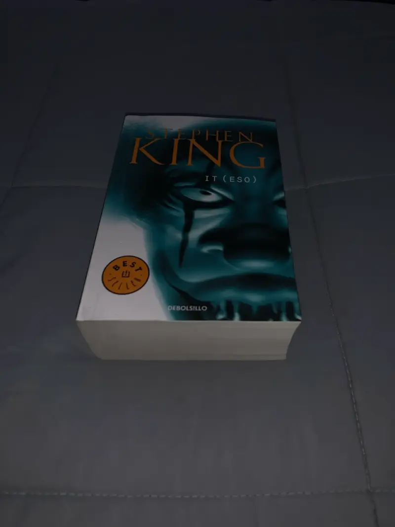 Libro 'It' de Stephen King en edición de bolsillo