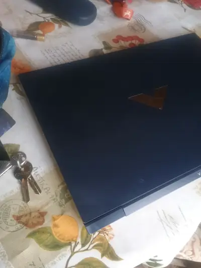 Laptop HP con Intel Core i5 gtx 1650 y Windows 11 - miniatura 4