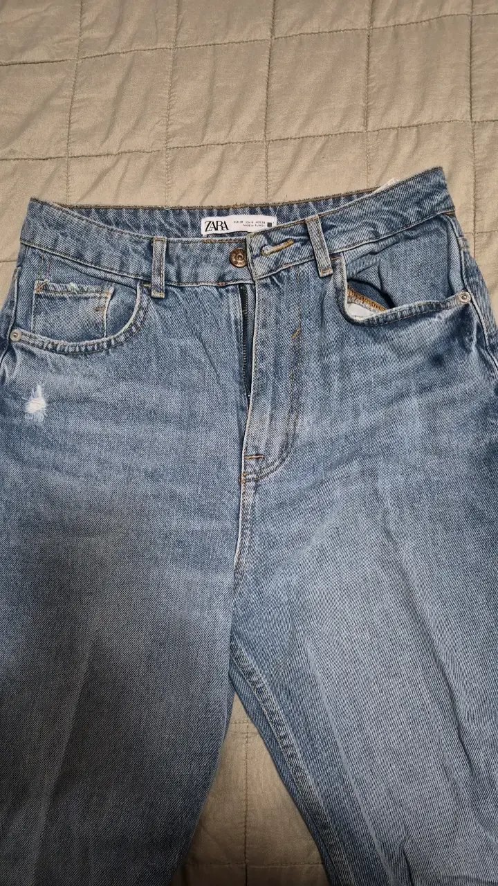 Jeans desgastados azul claro Zara para mujer - 3
